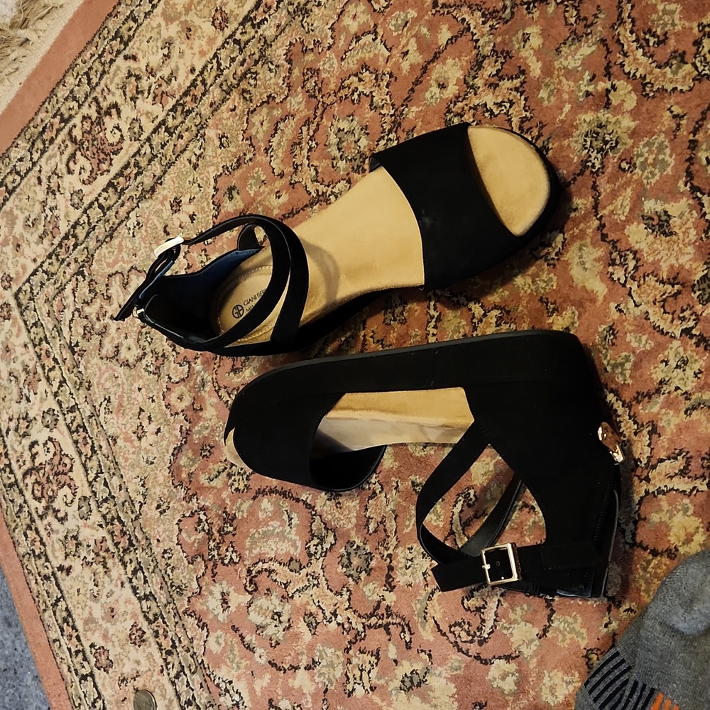 Giani Bernini platform suede dress sandal, size 8.5